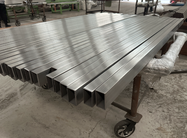 南宁新能源汽车用不锈钢方管 现货